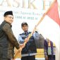 Walikota Makassar, Munafri Arifuddin melepas jemaah haji. (FOTO:ist)