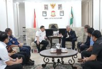 Walikota Makassar, Munafri Arifuddin bangun kolaborasi global dengan Kedubes Belanda dan Helsingor Municipality Fire Brigade dan Fireexpressdari Denmark. (FOTO:ist)