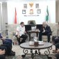 Walikota Makassar, Munafri Arifuddin bangun kolaborasi global dengan Kedubes Belanda dan Helsingor Municipality Fire Brigade dan Fireexpressdari Denmark. (FOTO:ist)
