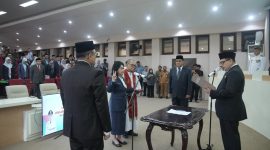 Walikota Maakassar, Munafri Arifuddin melantik Nielma Palamba sebagai PJ Sekretaris Daerah Kota Makassar. (FOTO:HUMAS PEMKOT)