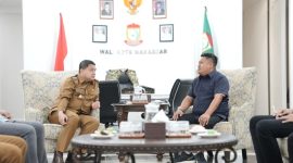 Ketua Fraksi Nasdem, Ari Ashari Ilham melakukan audiensi ke Walikota Makassar, Munafri Arifuddin membahas tentang Stadion di Untia. (Foto:Ist) 