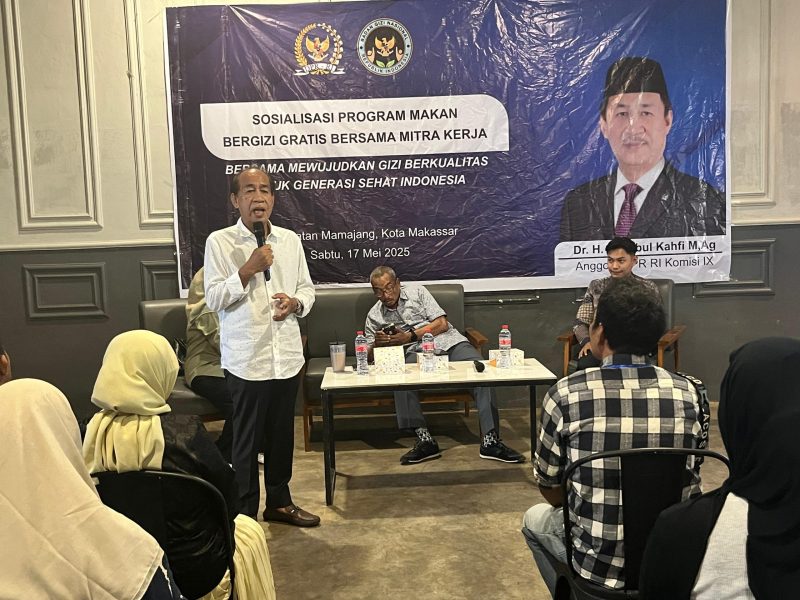 Anggota Komisi IX DPR RI, Dr. H. Ashabul Kahfi, M.Ag, menggandeng Badan Gizi Nasional (BGN) dalam kegiatan sosialisasi Program Makan Bergizi Gratis (MBG). (FOTO:AB)