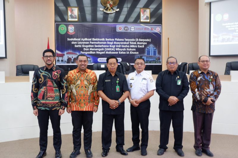 Wakil Ketua DPRD Kota Makassar, Andi Suharmika, menghadiri langsung peluncuran dan sosialisasi aplikasi Elektronik Berkas Pidana Terpadu (E-Berpadu) serta layanan permohonan hukum bagi masyarakat tidak mampu dan pelaku Usaha Mikro Kecil dan Menengah (UMKM). (FOTO:HUMAS DPRD)